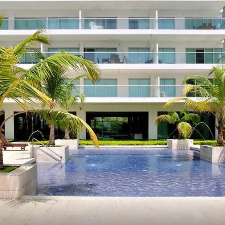 Rentaelite  2 Bedroom Ocean Front Apartamento *