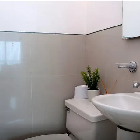 Rentaelite  2 Bedroom Ocean Front Apartamento Cartagena